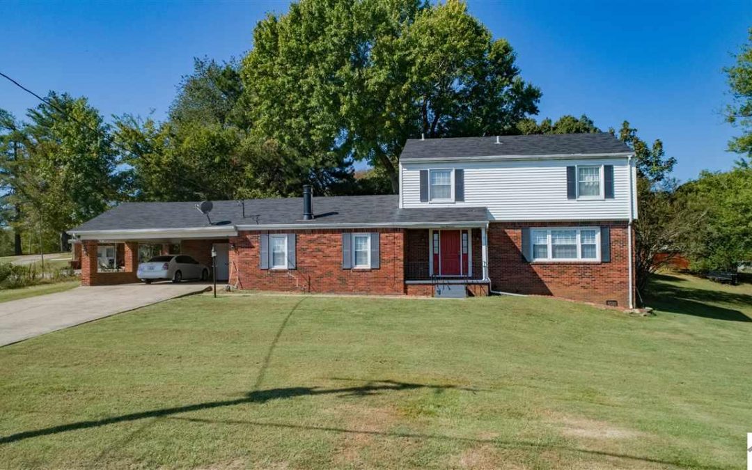 NEW PRICE! 100 Circle Drive Paducah, KY 42003 $155,900 MLS#104827